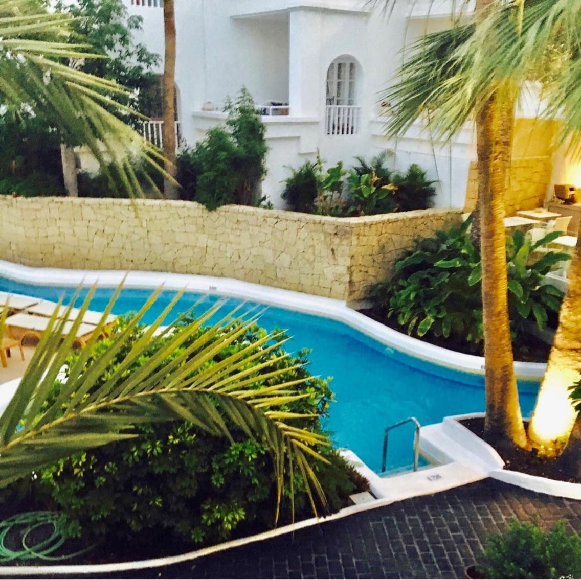 Amazing Beachfront, Pool And Terrace 阿德耶 外观 照片